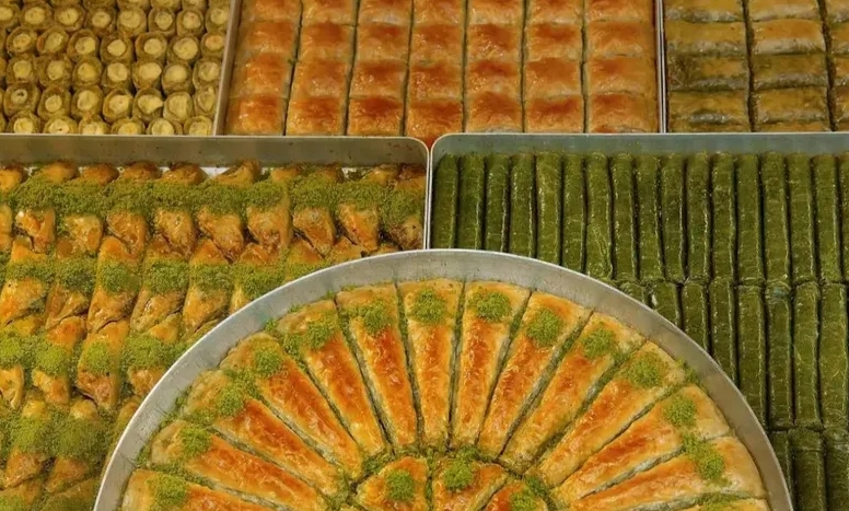 Ağzımız da tatlanmayacak! Bayram öncesi tatlı fiyatları uçtu