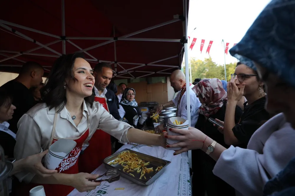 GASTRONOMİ FESTİVALİNE MUHTEŞEM BAŞLANGIÇ 