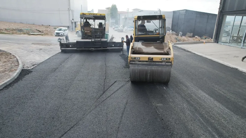 ATA SANAYİ SİTESİ’NDE YOL ÇALIŞMALARI DEVAM EDİYOR