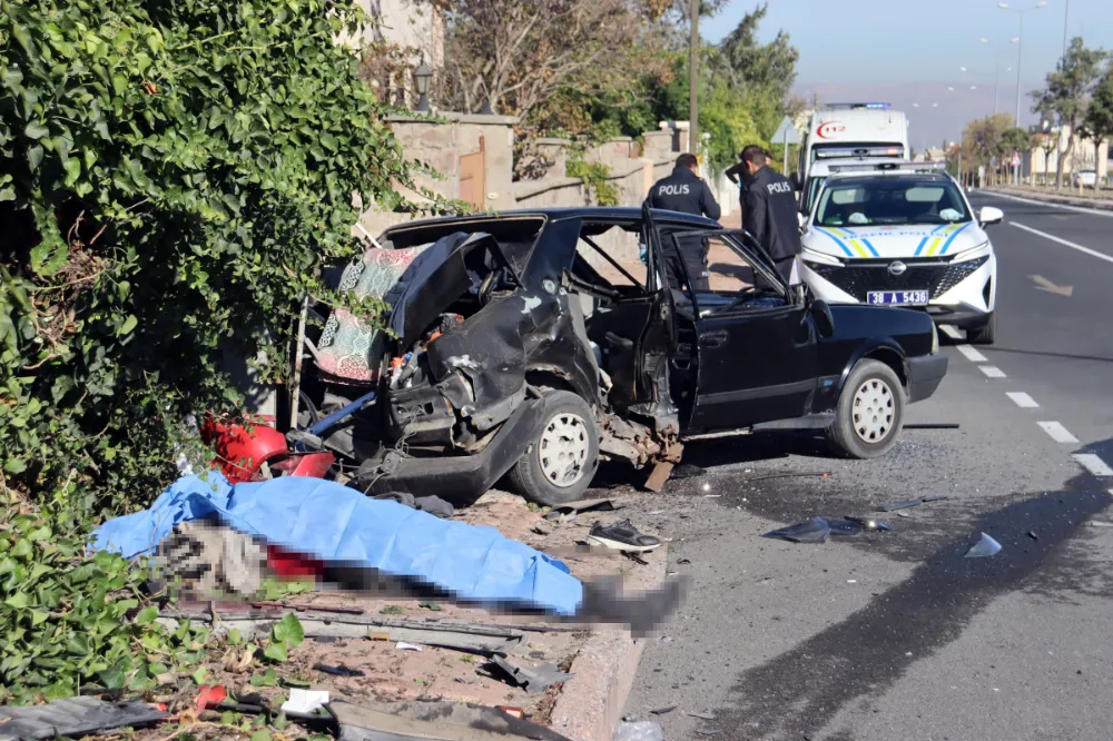 KAZA YAPAN TOFAŞ PERTE ÇIKTI: 1 ÖLÜ, 3 YARALI