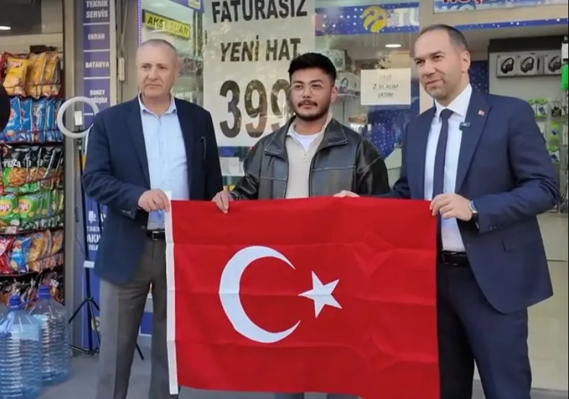 Niğde Cumhuriyet’in 101. Yılında Ay Yıldızlı Bayraklarla Donatılıyor