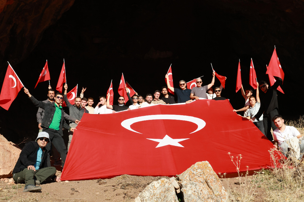 BU KAMP ÇOK KONUŞULUR! GENÇLERE BÜYÜK ÖNEM VEREN VEKİL UZKURT…