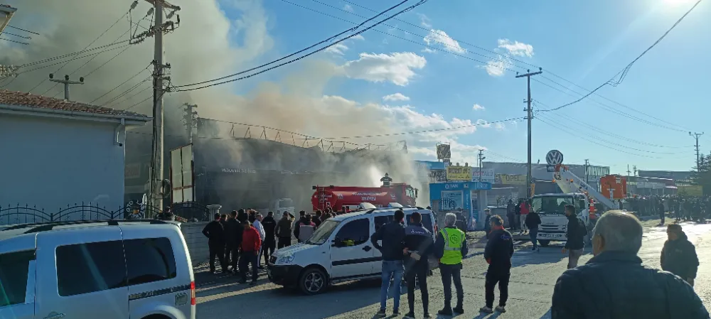 Niğde Ata Sanayi Sitesi’nde Feci Yangın İş Yeri Küle Döndü!