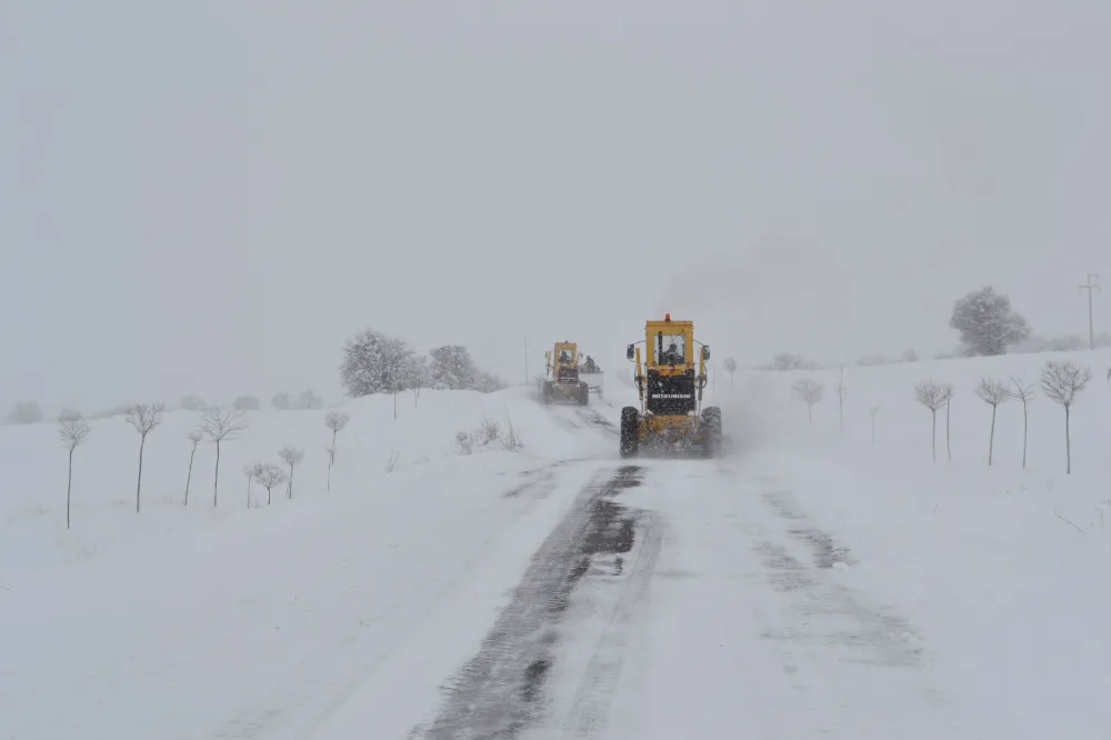 Niğde-Kayseri Yoluda Kapandı Dikkat! 