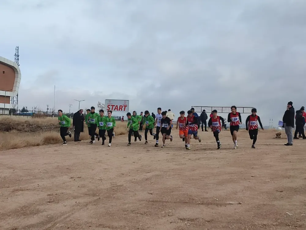 Okul Sporları Atletizm Müsabakaları Niğde’de Tamamlandı