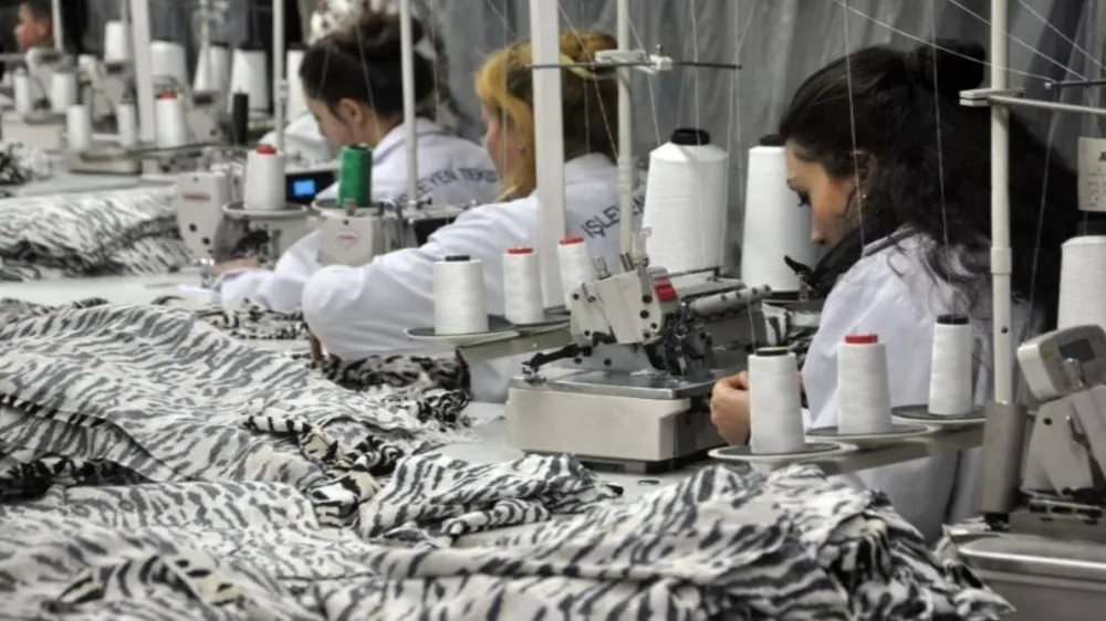 Ünlü tekstil şirketi iflas bayrağını çekti!