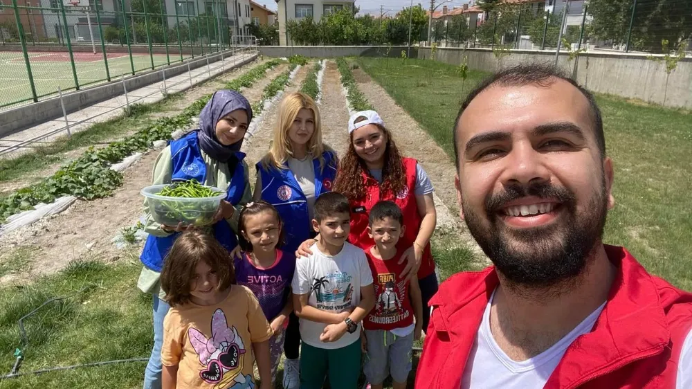 Kendileri yetiştirdi, kendileri topladı 