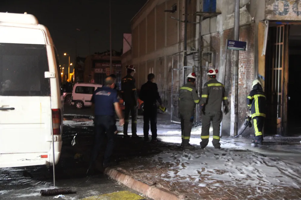 İşyerinin doğalgaz borusu patladı