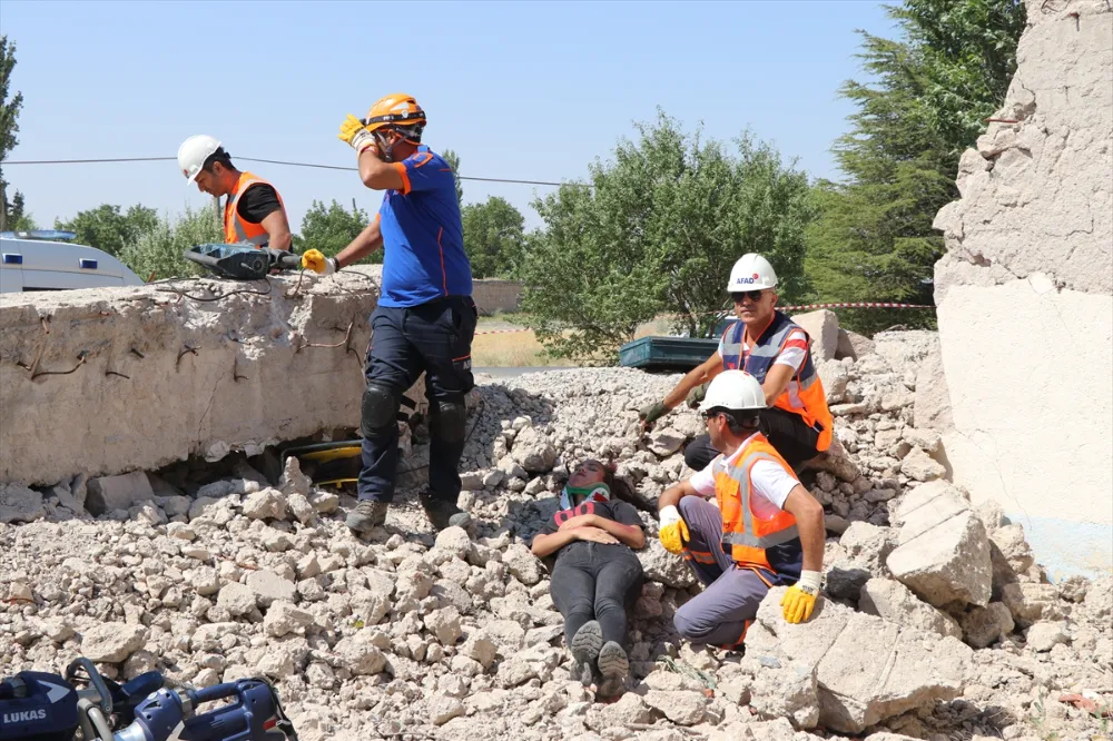 Niğde büyük deprem tatbikatına hazırlanıyor