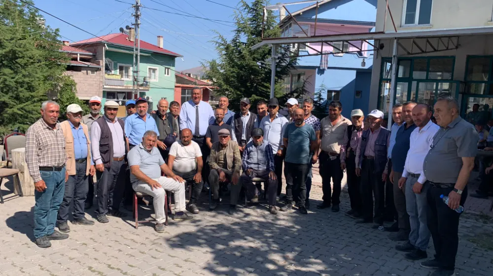 Gürer ilçe, köy ve kasabalarda dert dinledi