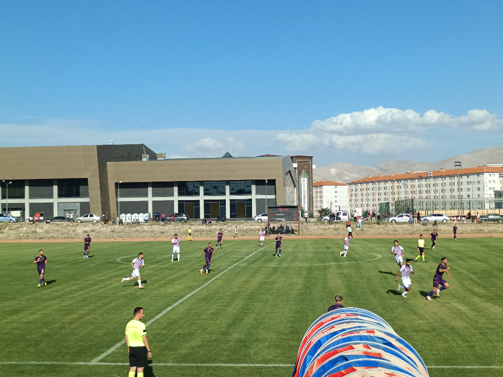 Ordu Spor, Niğde’de Üstünlüğünü Gösteriyor: Niğde Belediye Spor’a Karşı 2-0 Önde