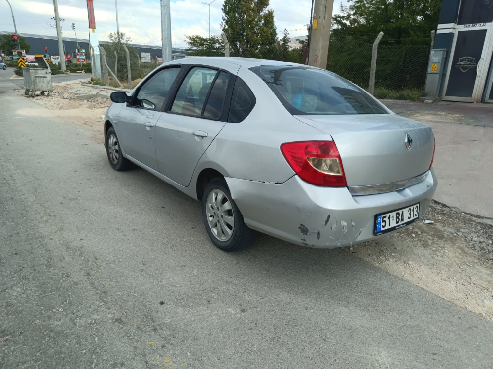 Niğde Ata Sanayi Bölgesinde Trafik Kazası: Motosiklet Sürücüsü Yaralandı