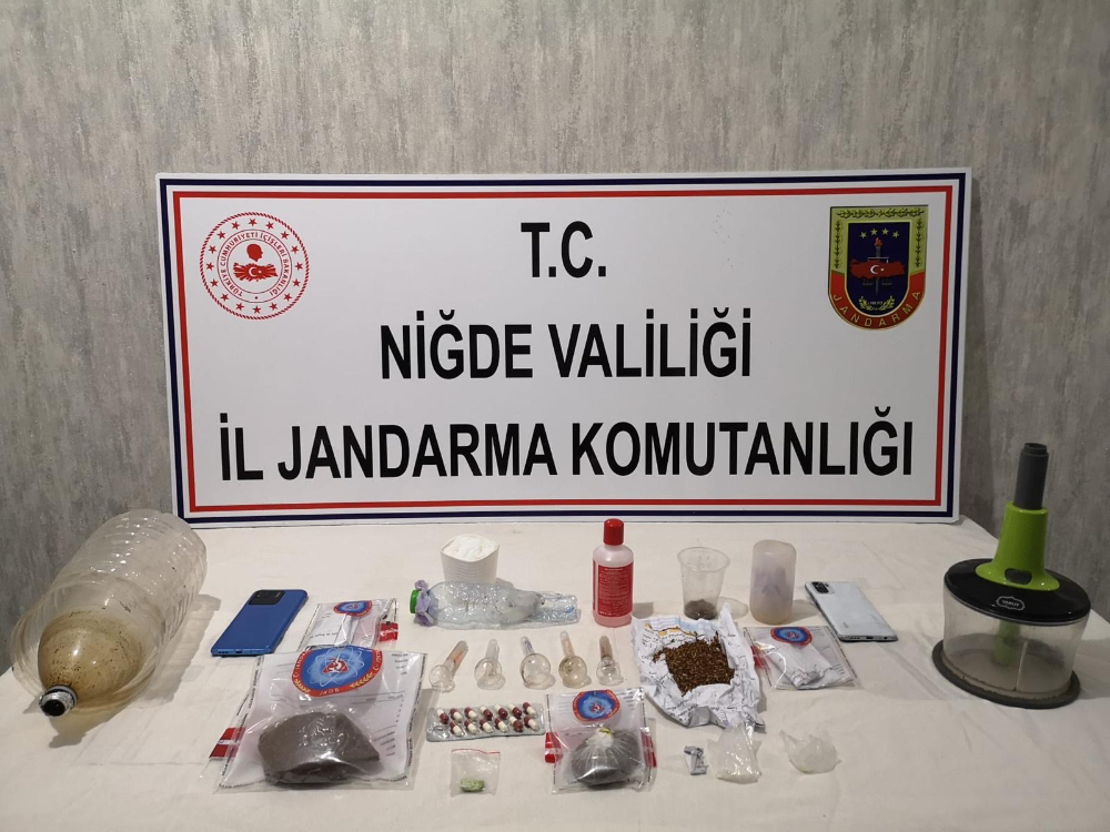 NİĞDE’DE UYUŞTURUCU MADDE ÜRETECEKLERDİ!