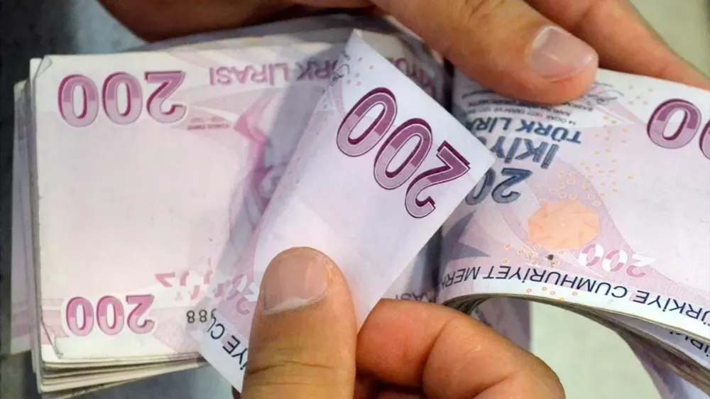 200 liralık banknotlar piyasayı ele geçirdi: 500 TL