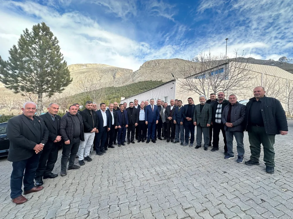 AK PARTİ NİĞDE MİLLETVEKİLİ PROF. DR. CEVAHİR UZKURT ÇAMARDI’DA MUHTARLARLA BULUŞTU