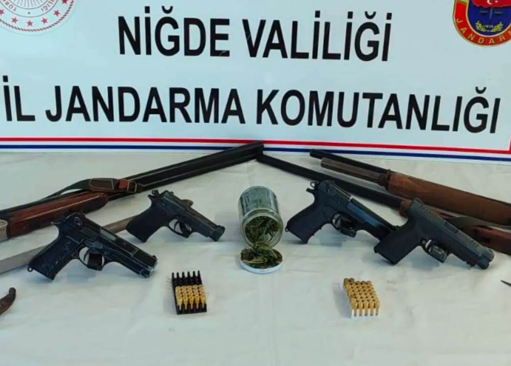 Niğde’de Jandarmadan Uyuşturucu ve Silah Operasyonu