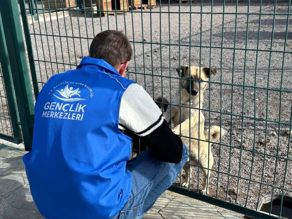 Gençlik Merkezinden Hayvan Sevgisi Vurgusu