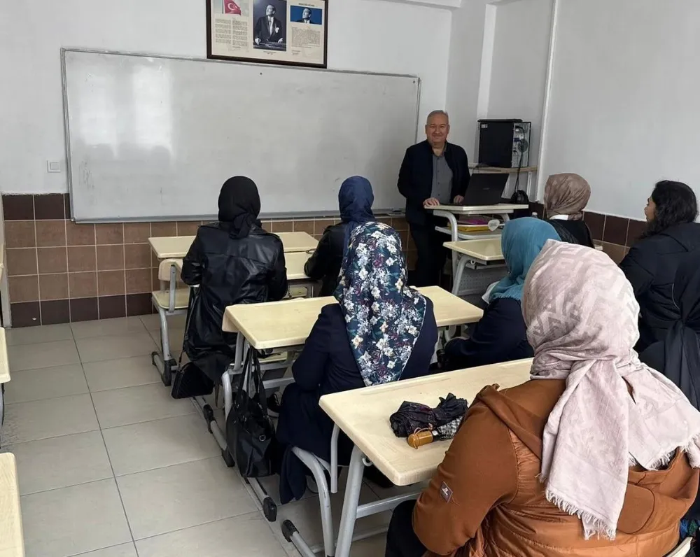 NİĞDE HALK EĞİTİMİ MERKEZİ’NDE USTA ÖĞRETİCİ ORYANTASYON KURSU TAMAMLANDI