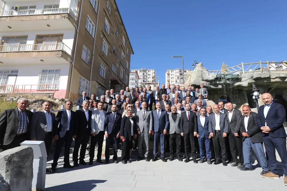 BAŞKAN ÖZDEMİR VE MİLLETVEKİLİ UZKURT, 90 MUHTARLA BİR ARAYA GELDİ