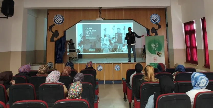 NİĞDE POLİSİNDEN 4 BİN KİŞİYE “HAYIR” DERSİ