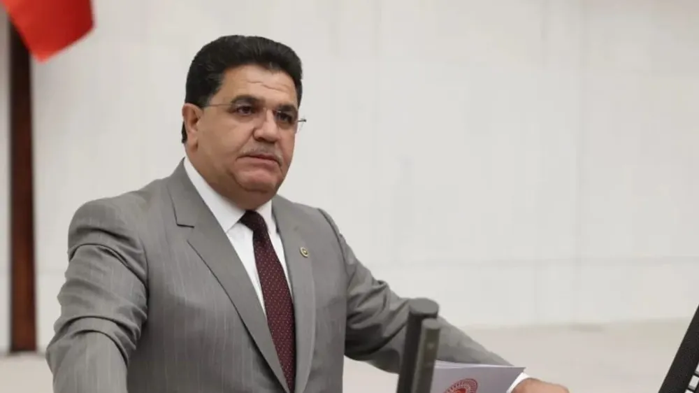 CUMALİ İNCE: “YAŞASIN CUMHURİYET, YAŞASIN TÜRK MİLLETİ!”