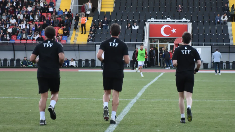 NİĞDE’DE ADAY FUTBOL HAKEMLİĞİ KURSU AÇILIYOR