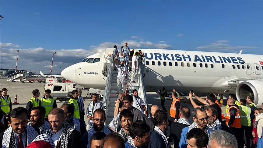 TÜRKİYE, GAZZE İÇİN YOLA ÇIKAN KÜRESEL SUMUD FİLOSU’NUN UMUT YOLCULARINI YALNIZ BIRAKMADI