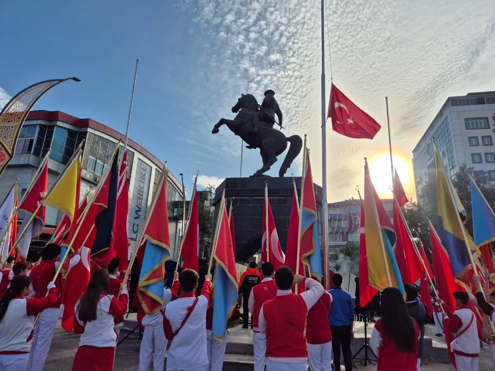 NİĞDE 09.05’TE SESSİZLİĞE BÜRÜNDÜ (VİDEO HABER)