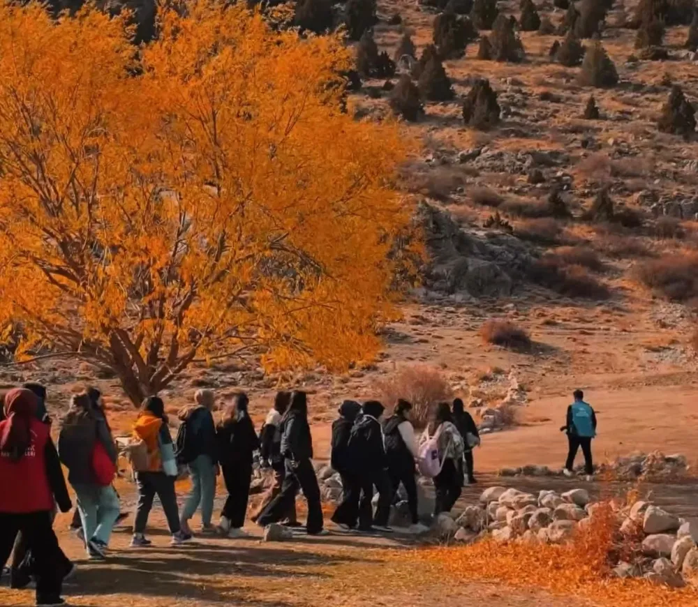 ÖĞRENCİLER ÇEDES PROJESİYLE EMLİ VADİSİ’NDE DOĞAYLA İÇ İÇE
