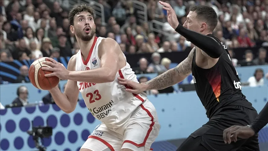 ALPEREN ŞENGÜN, EUROBASKET 2025’TE ÜÇLÜK PERFORMANSINI YÜKSELTTİ