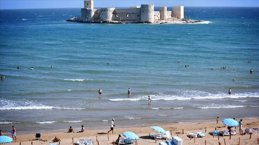 DENİZE GİREN NİĞDELİ GENÇ BOĞULARAK HAYATINI KAYBETTİ 