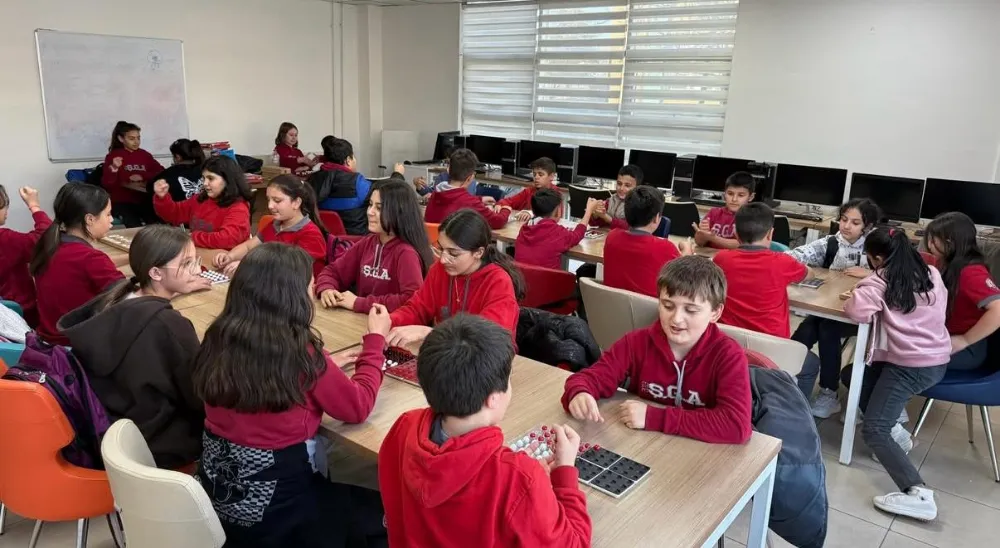 NİĞDE’DE ORTAOKUL ÖĞRENCİLERİ GENÇLİK MERKEZİNDE AĞIRLANDI