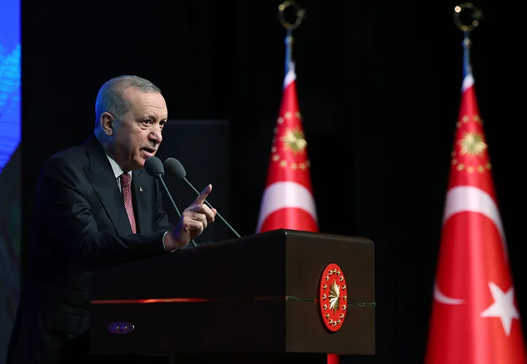 ERDOĞAN: “ŞU ANDA BİR FELAKETİ YAŞIYORUZ. ALARM ZİLLERİ ÇALIYOR”