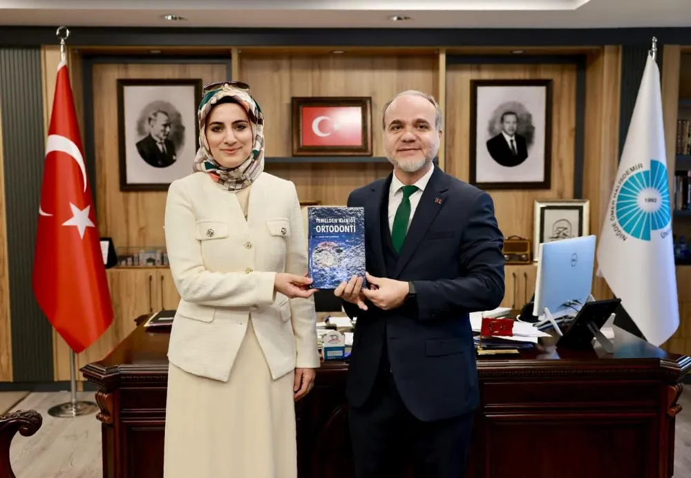 NÖHÜ’DE ORTODONTİ ALANINDA ÖNEMLİ BİR ESER TAKDİM EDİLDİ