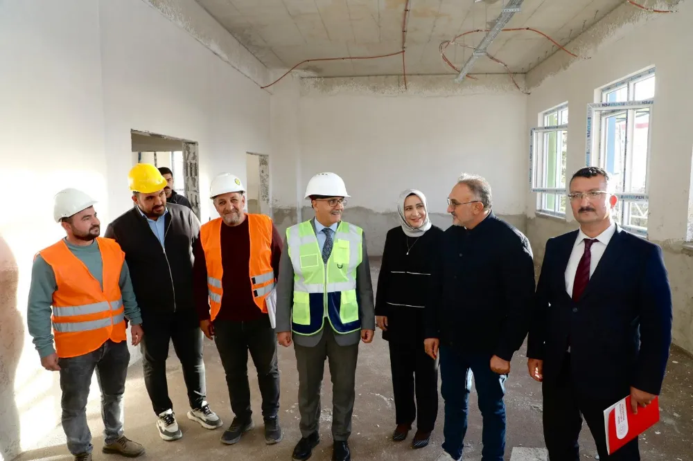 VALİ ÇELİK 8 DERSLİKLİ ANAOKULU İNŞAATINI YERİNDE İNCELEDİ