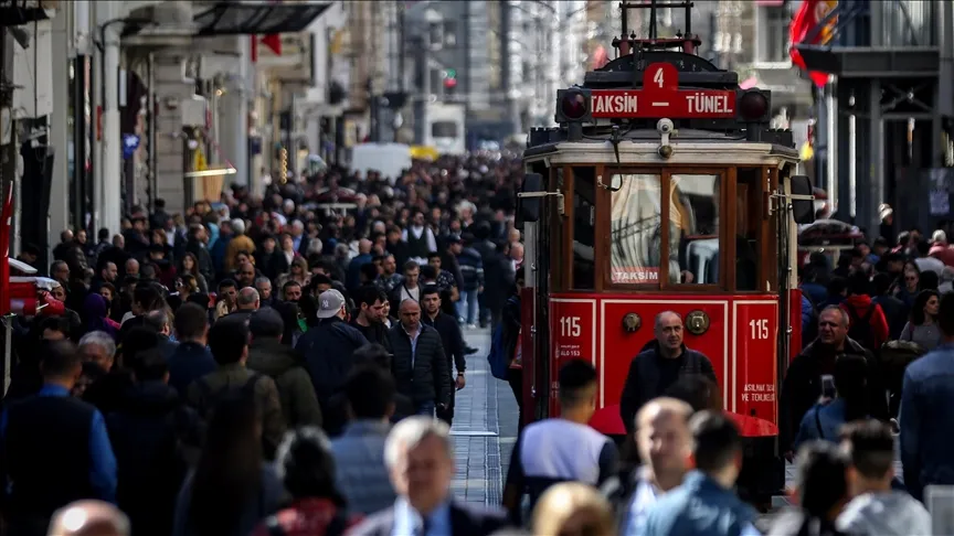 TÜRKİYE’NİN NÜFUSU 85 MİLYON 980 BİNİ AŞTI