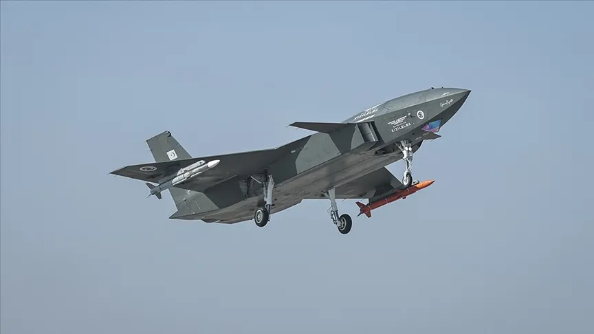 Bayraktar KIZILELMA hava-hava füzesiyle dünyada ilke imza attı