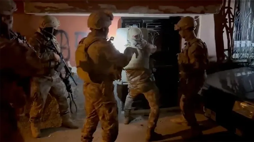 41 İLDE OPERASYON: BİNLECE SİLAH PARÇASI ELE GEÇİRİLDİ