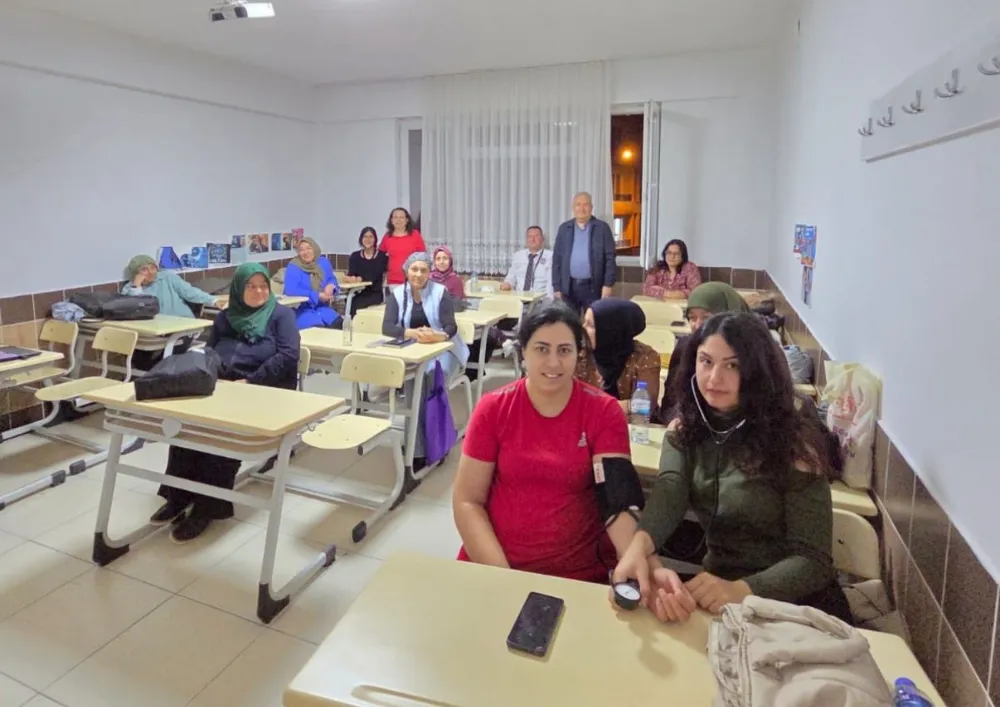 NİĞDE’DE HASTA VE YAŞLI BAKIM KURSUNA İLGİ ARTIYOR