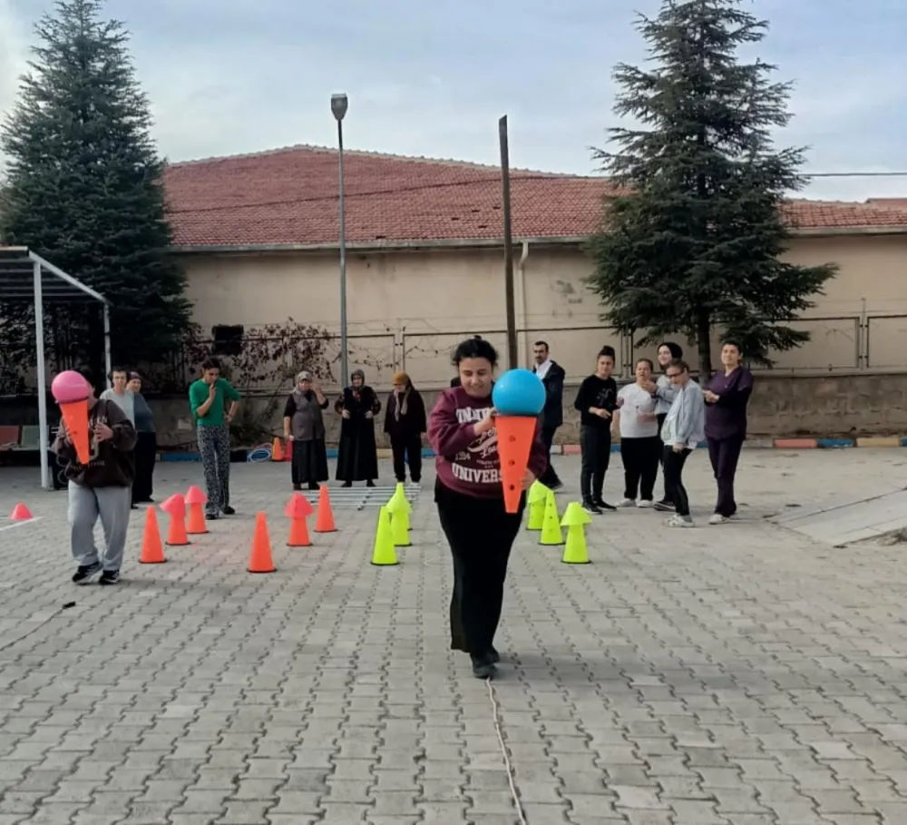 NİĞDE’DE BAKIM MERKEZİ SAKİNLERİ İÇİN EĞLENCELİ ETKİNLİK GÜNÜ