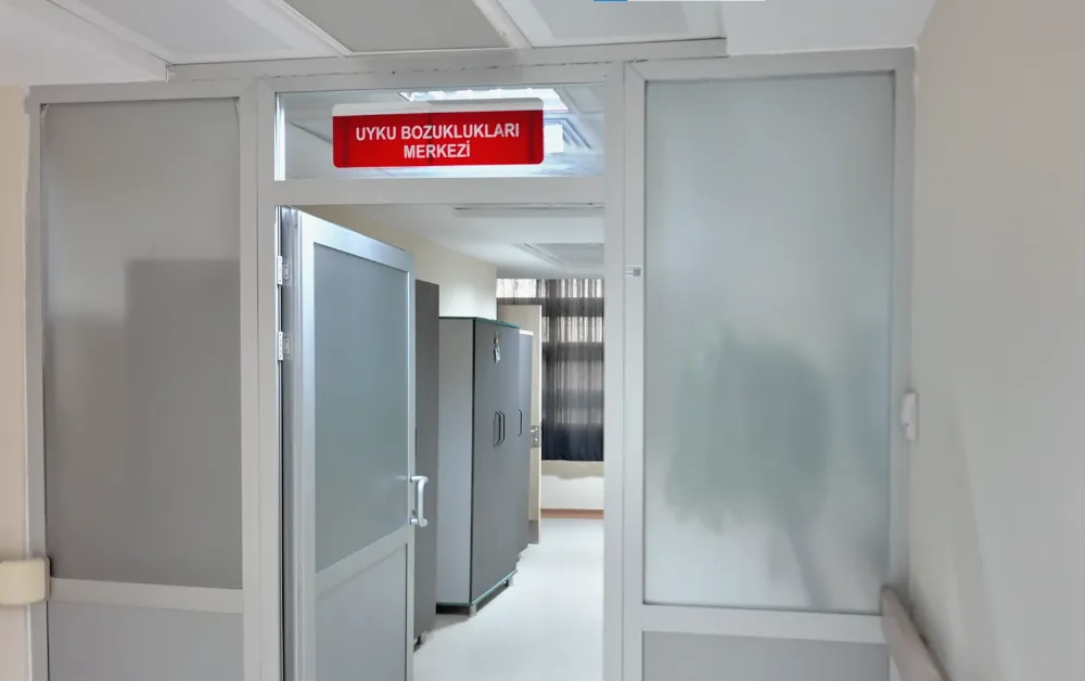 NİĞDE’DE YENİLENEN UYKU MERKEZİ HİZMETE GİRDİ (VİDEO HABER)