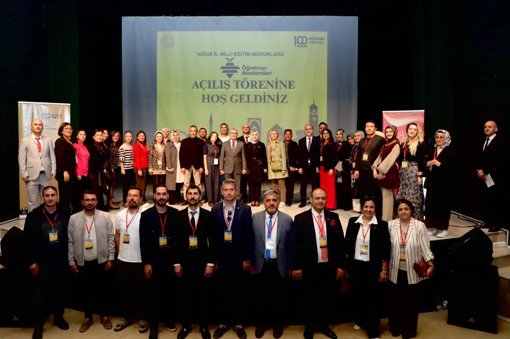 NİĞDE’DE ÖĞRETMEN AKADEMİLERİ EDEBİYAT VE MÜZİK TEMASIYLA BAŞLADI