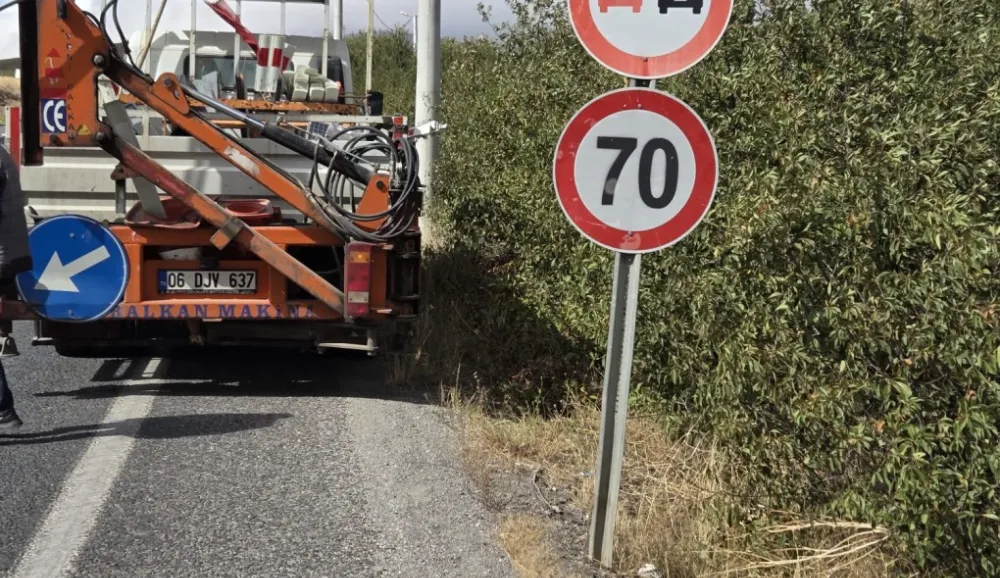 32 BİN 845 TRAFİK LEVHASI KALDIRILDI