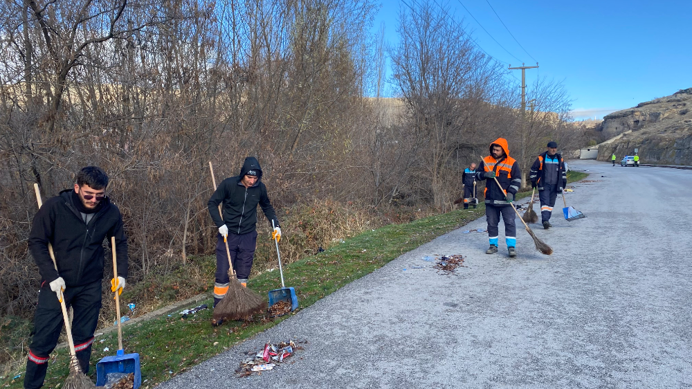 KAYARDI PAŞABAĞLARI’NDA GENİŞ ÇAPLI TEMİZLİK