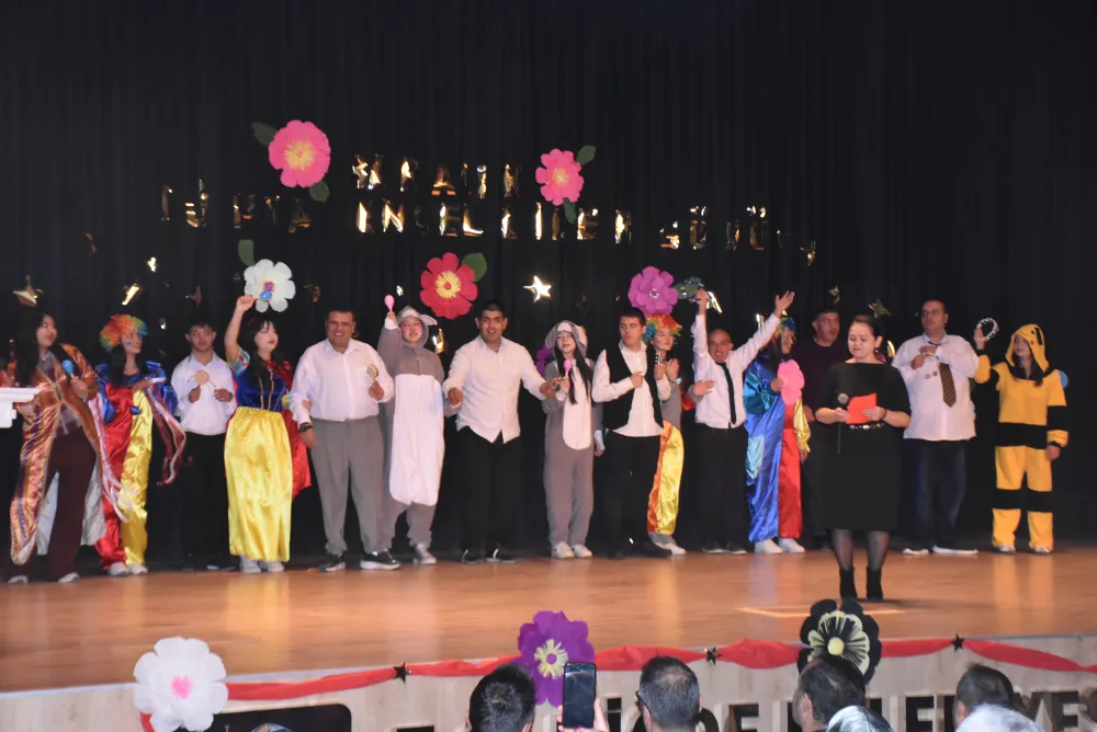 FARKINDAYIZ, BİRLİKTEYİZ