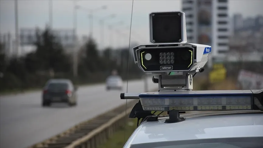 NİĞDE’DE TRAFİK DENETİMLERİNDE BİNLERCE SÜRÜCÜYE CEZA