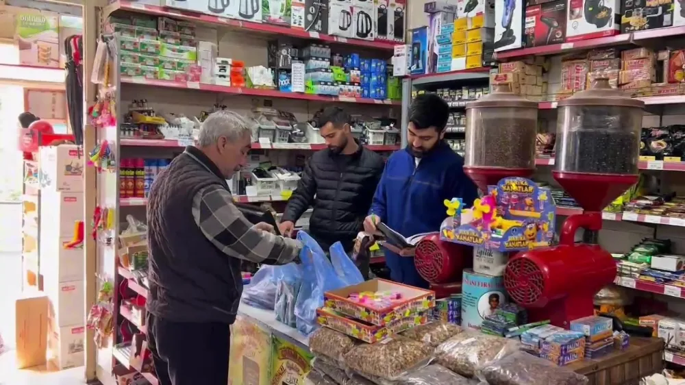 DUYAN GÖZ YAŞLARINI TUTAMADI