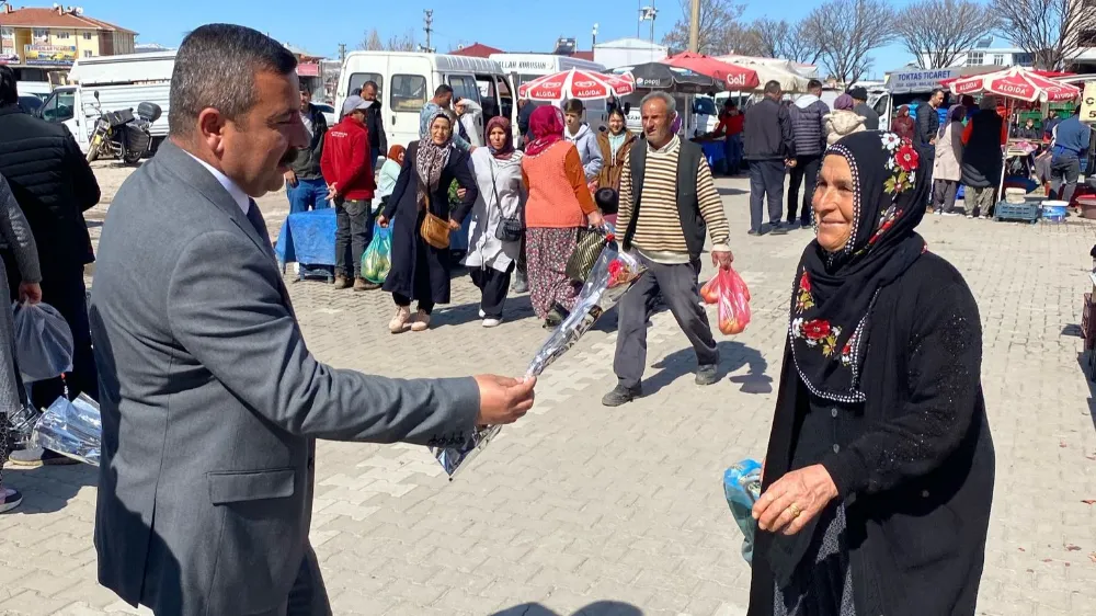 BAŞKAN ARİF ÇAKIL’DAN ANLAMLI 8 MART KUTLAMASI