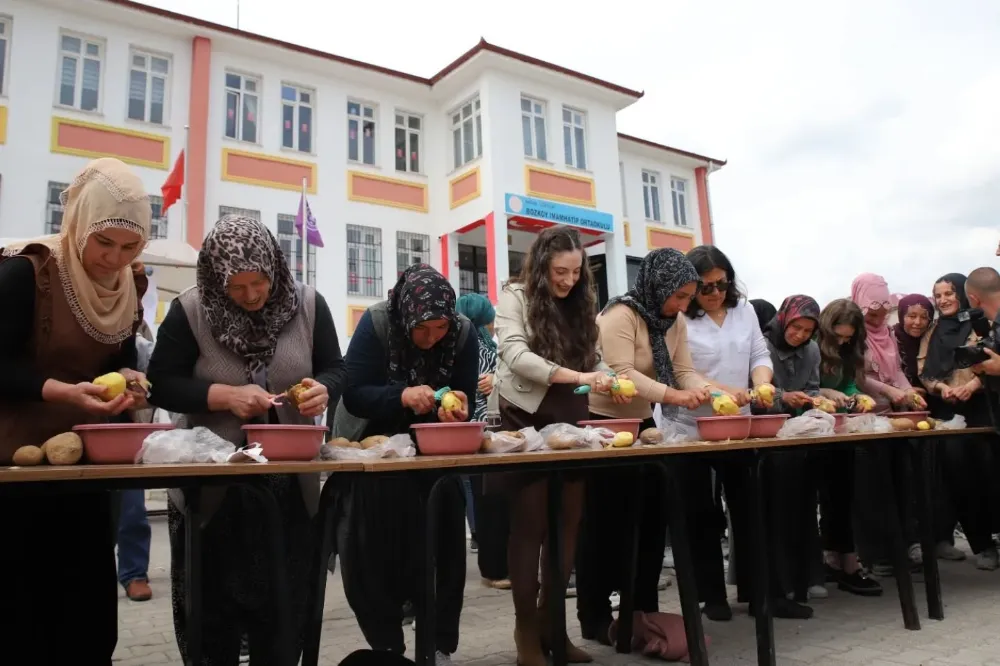 ÇİFTLİK BOZKÖY İMAM HATİP ORTAOKULU’NDAN GASTROFEST ÇOŞKUSU