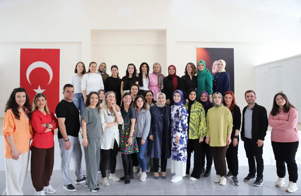NİĞDE’ DE “VELİ AKADEMİSİ” KAPSAMINDA YARATICI DRAMA ATÖLYELERİ DÜZENLENDİ